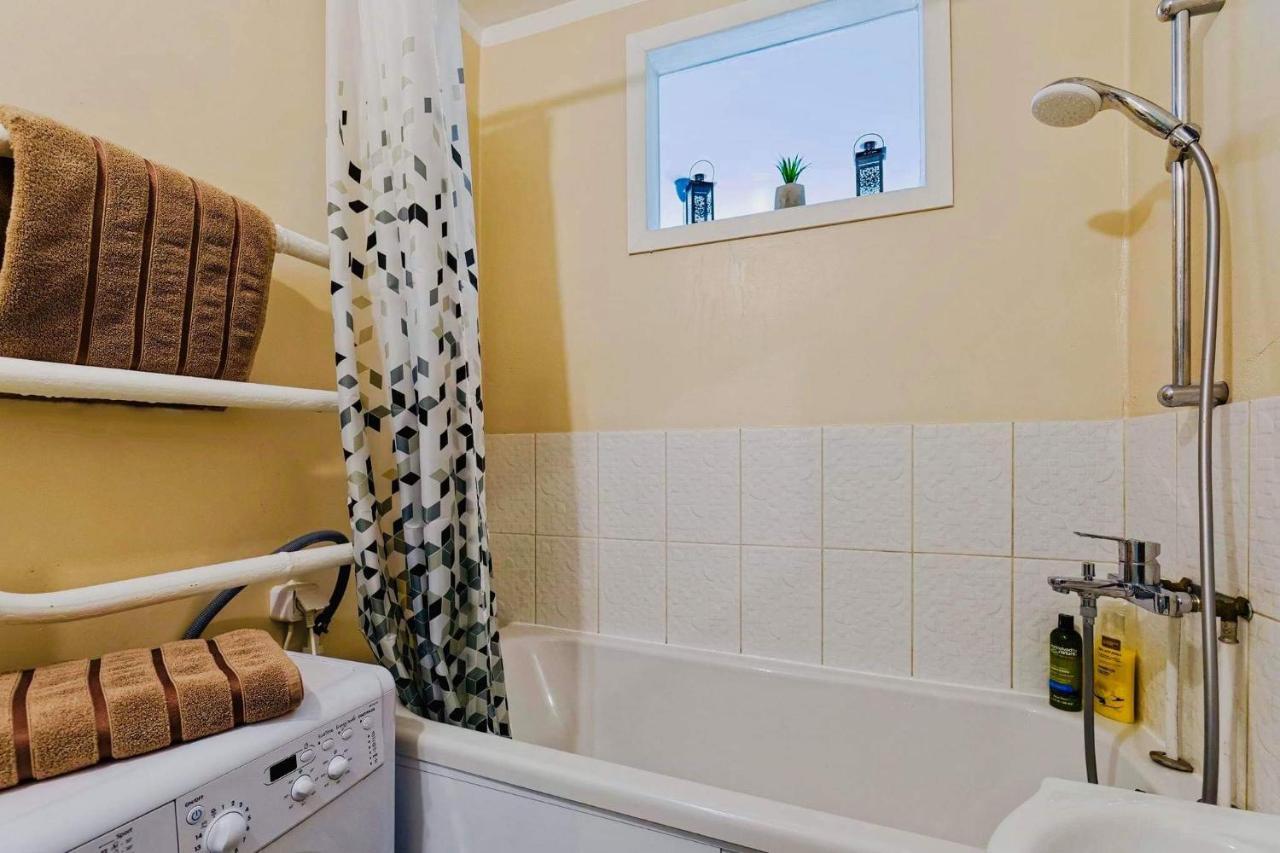 Sunny Apartment, 7 Min With Tram To The Old Town Tallinn Exteriér fotografie